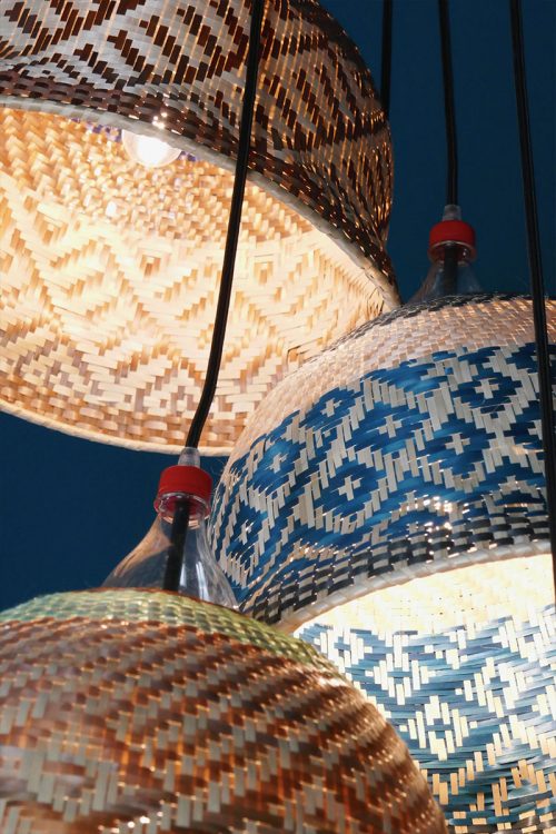 Des lampes éthiques tissées dans des bouteilles plastiques… et toc !